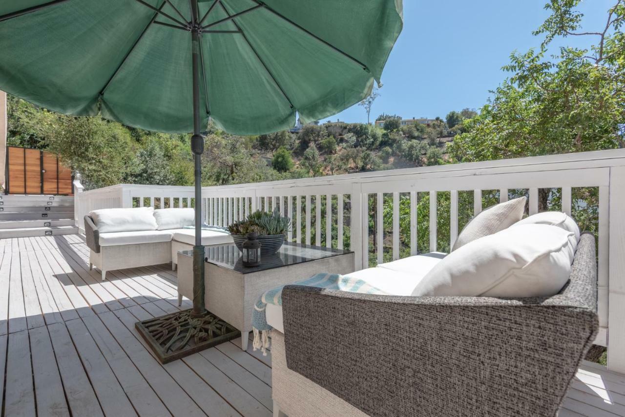 Modern Guest House Nestled In The Hollywood Hills With Huge Deck And Wow Views!ロサンゼルス エクステリア 写真